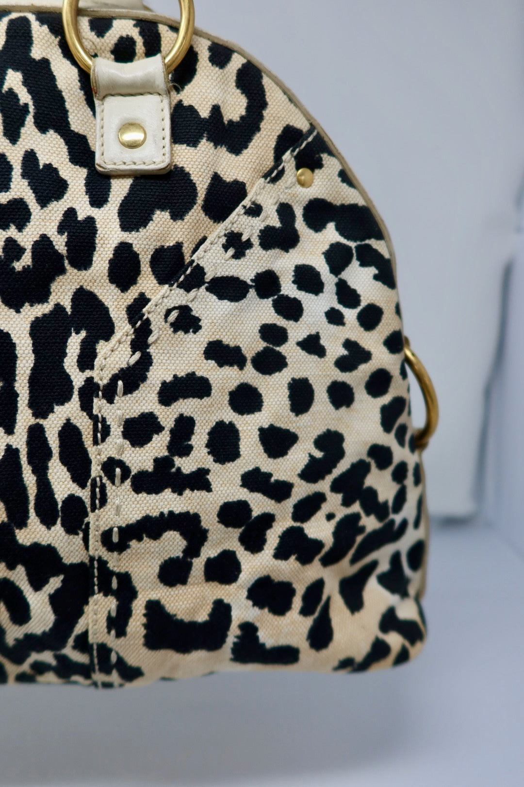 Yves Saint Laurent Snow Leopard