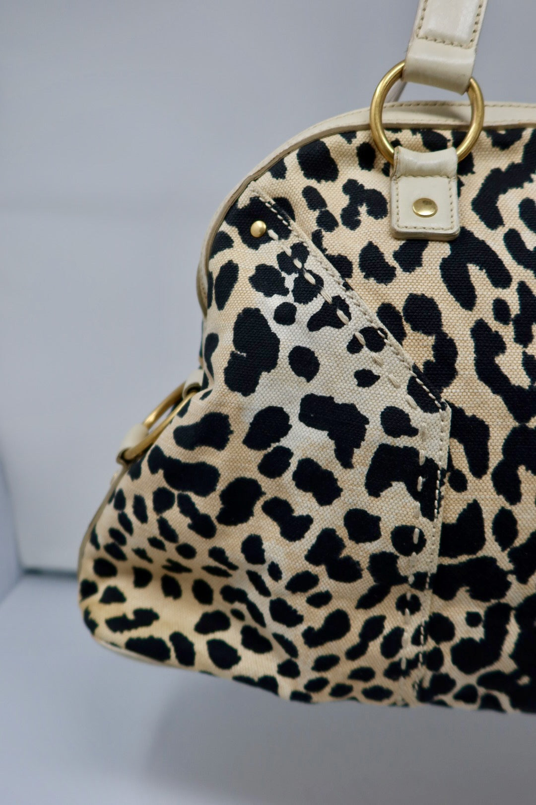 Yves Saint Laurent Snow Leopard