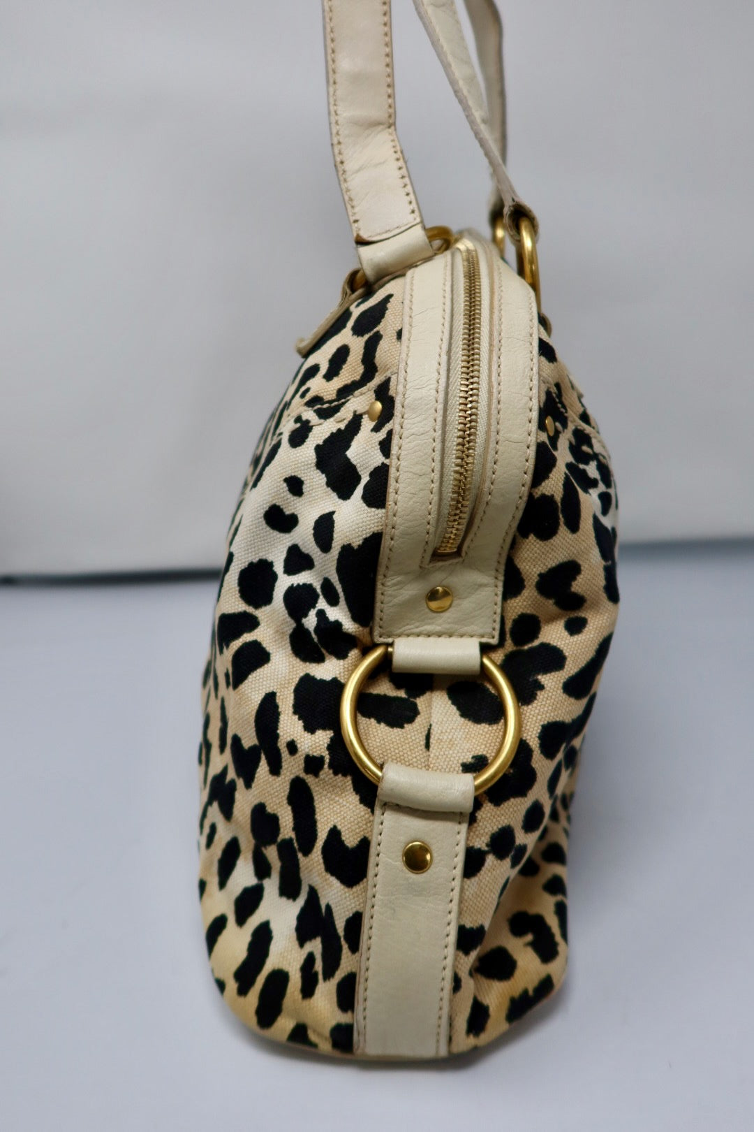 Yves Saint Laurent Snow Leopard