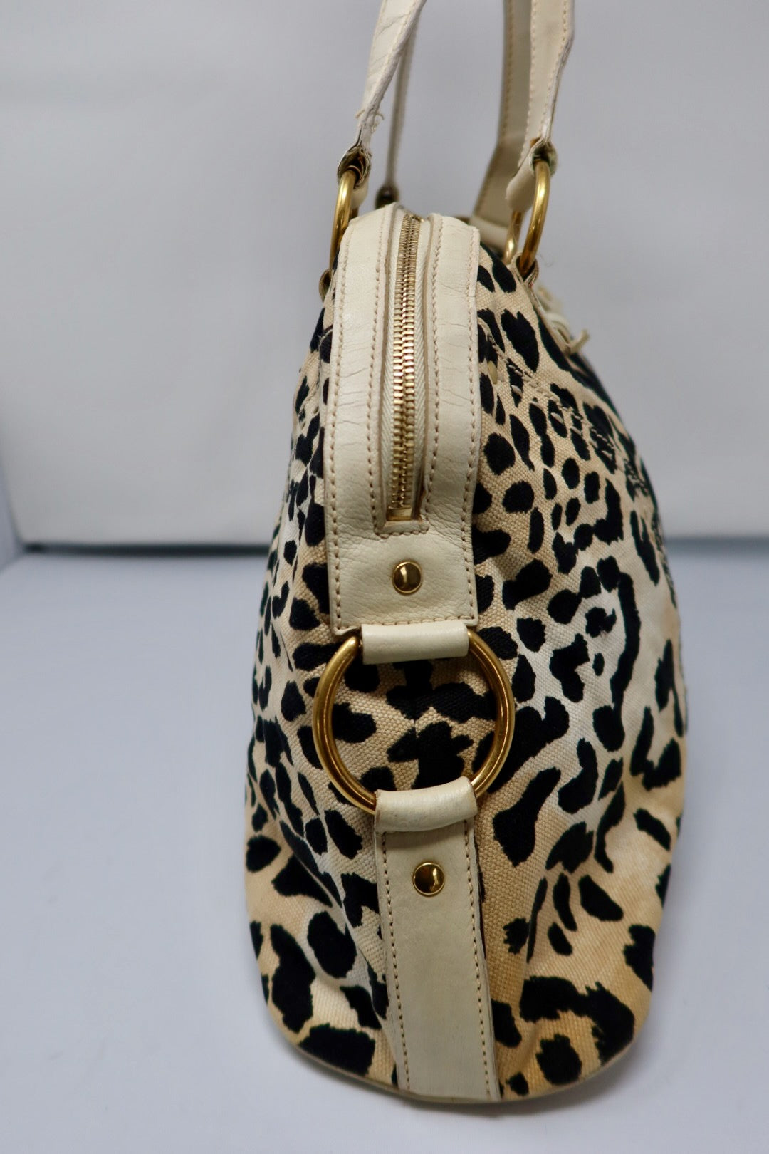 Yves Saint Laurent Snow Leopard