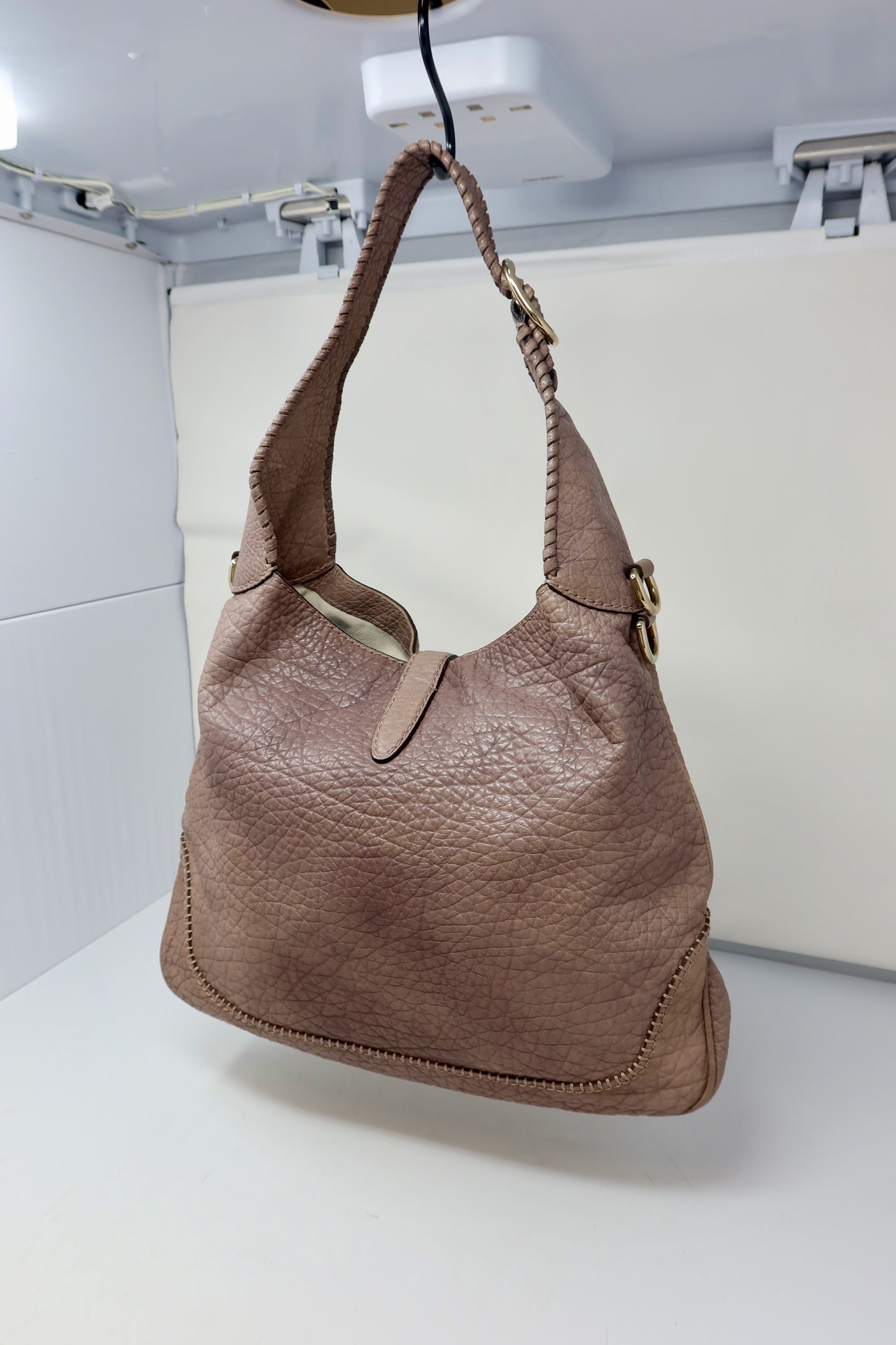 Gucci Hobo Jackie Grey Leather Shoulder Bag (comes with strap)