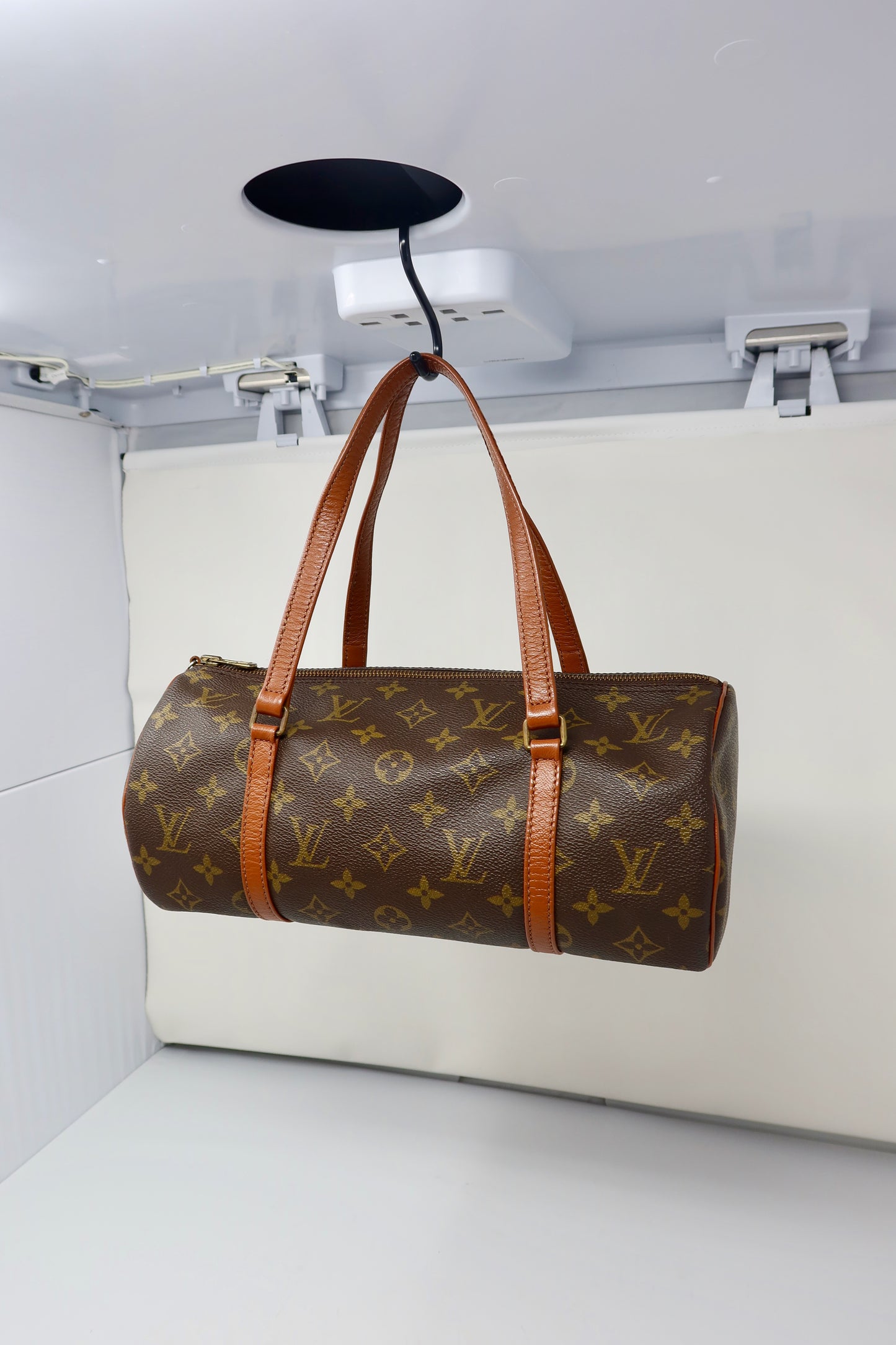 Louis Vuitton Papillon 30 - vintage bags under $600
