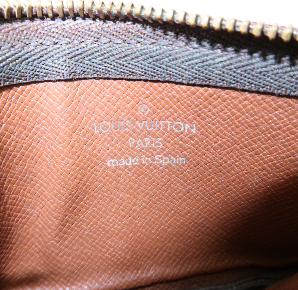 Louis Vuitton Monogram Coin Case Wallet Keychain