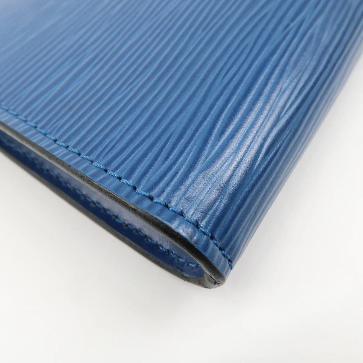 Louis Vuitton Epi Pochette Blue