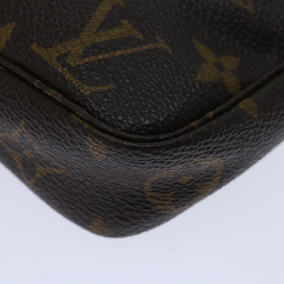 Louis Vuitton Monogram Pochette