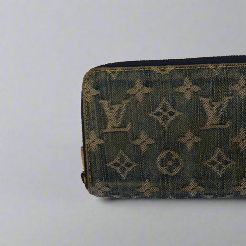 Louis Vuitton Blue Monogram Denim Zippy Wallet