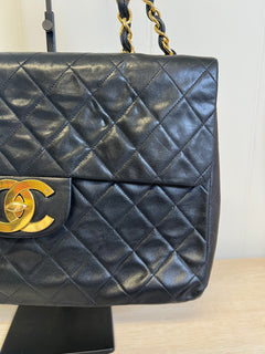 CHANEL Matelasse Lamb Skin Maxi Single Flap Bag