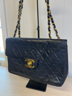 CHANEL Matelasse Lamb Skin Maxi Single Flap Bag