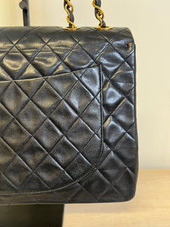 CHANEL Matelasse Lamb Skin Maxi Single Flap Bag