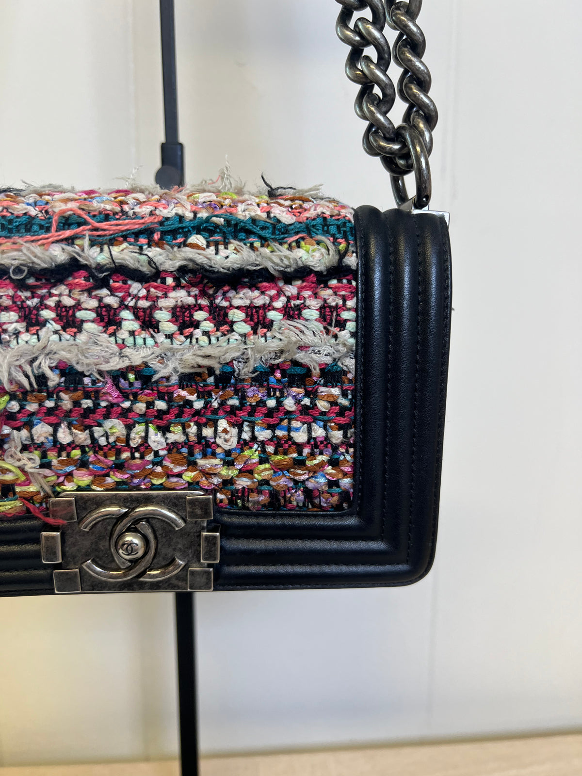 CHANEL Small Boy Flap Bag in Multicolor Fringe Tweed and Black Smooth Calfskin Leather