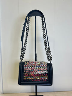 CHANEL Small Boy Flap Bag in Multicolor Fringe Tweed and Black Smooth Calfskin Leather