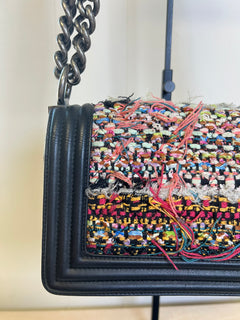 CHANEL Small Boy Flap Bag in Multicolor Fringe Tweed and Black Smooth Calfskin Leather
