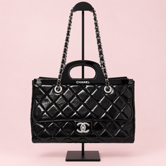 CHANEL Delivery Tote in Glazed Black