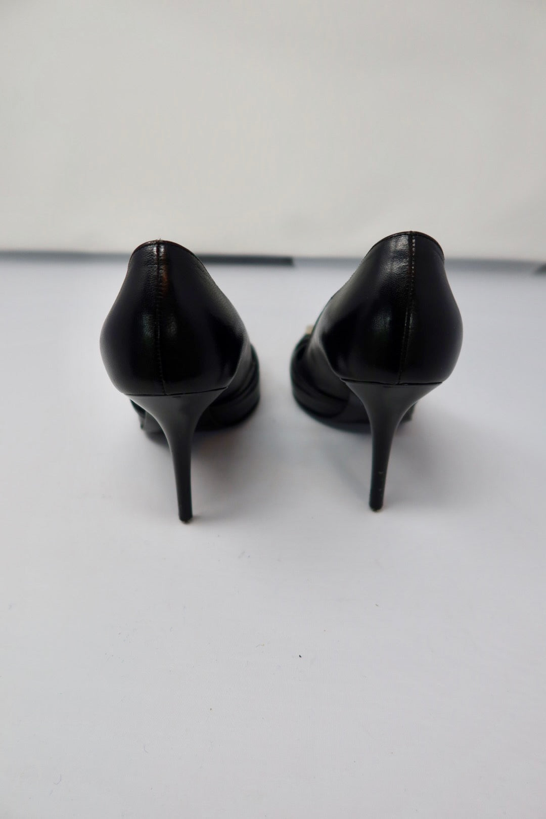 Dior Black Leather Pointed Toe Heels - 39 EU
