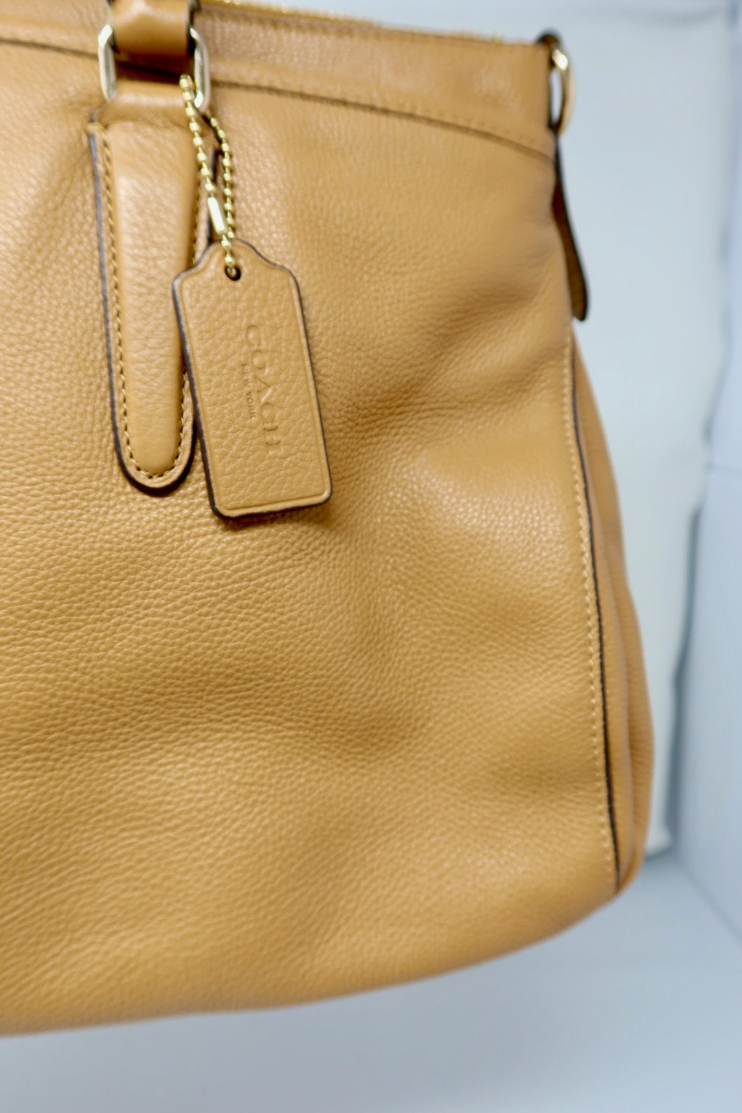 Coach 2way Beige