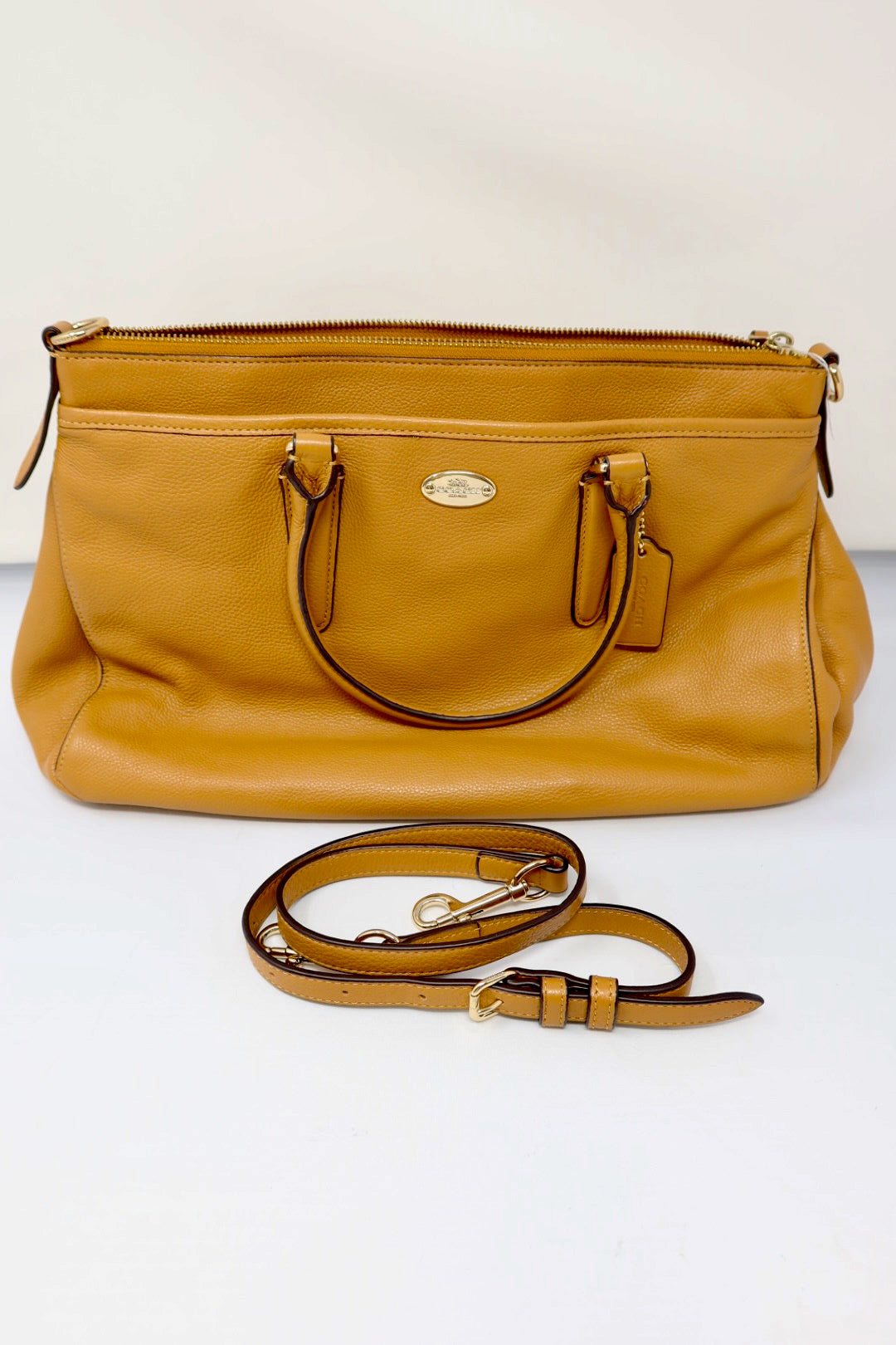 Coach 2way Beige
