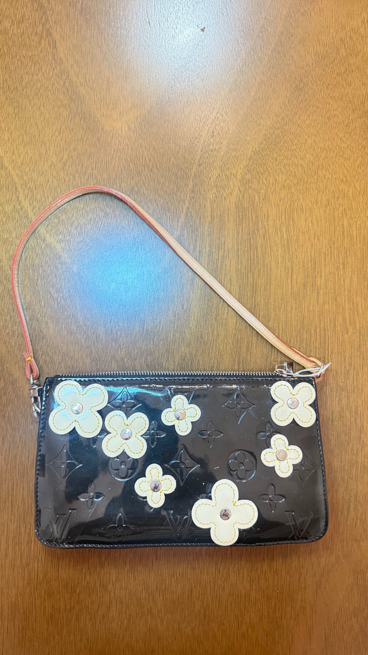 Louis Vuitton Black Monogram Vernis Lexington Fleur Pochette Handbags