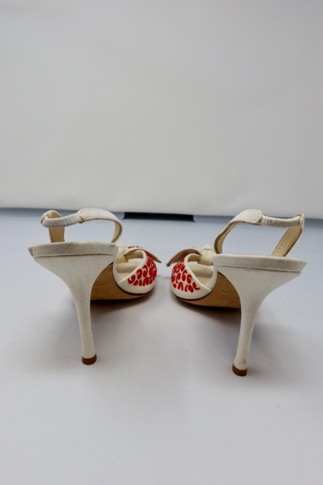 Oscar De La Renta Embroidered Stiletto Heels - 38 EU