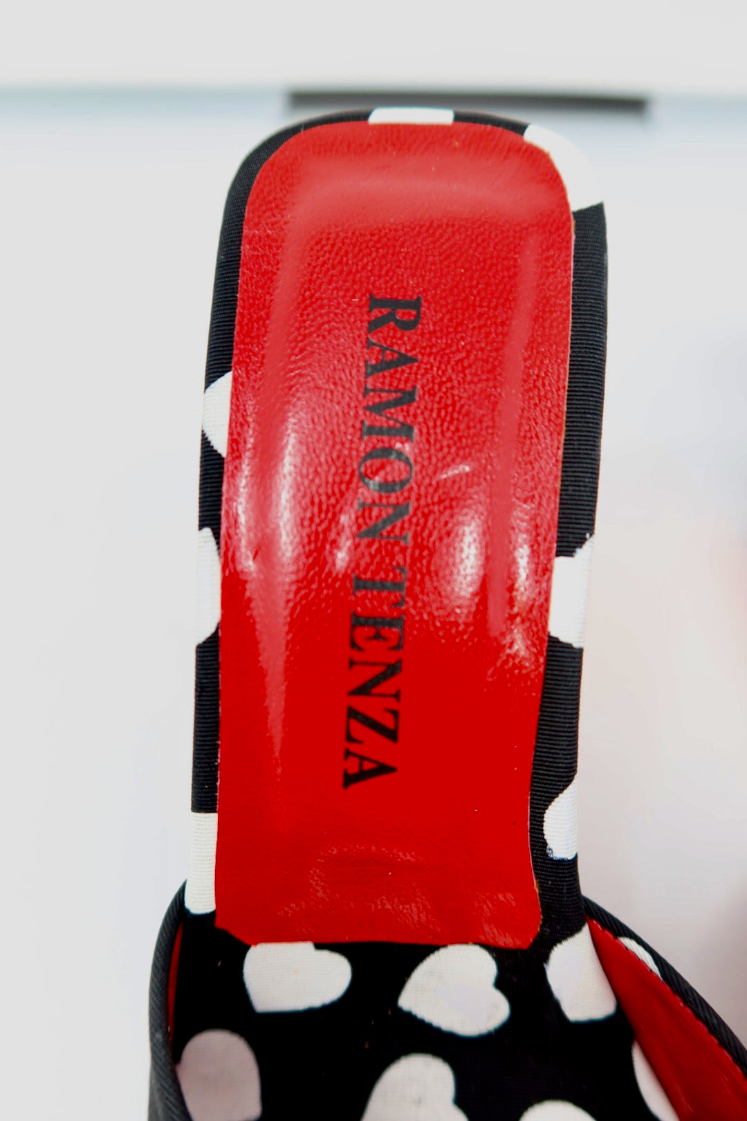 Ramon Tenza Heart Heels - 7B US