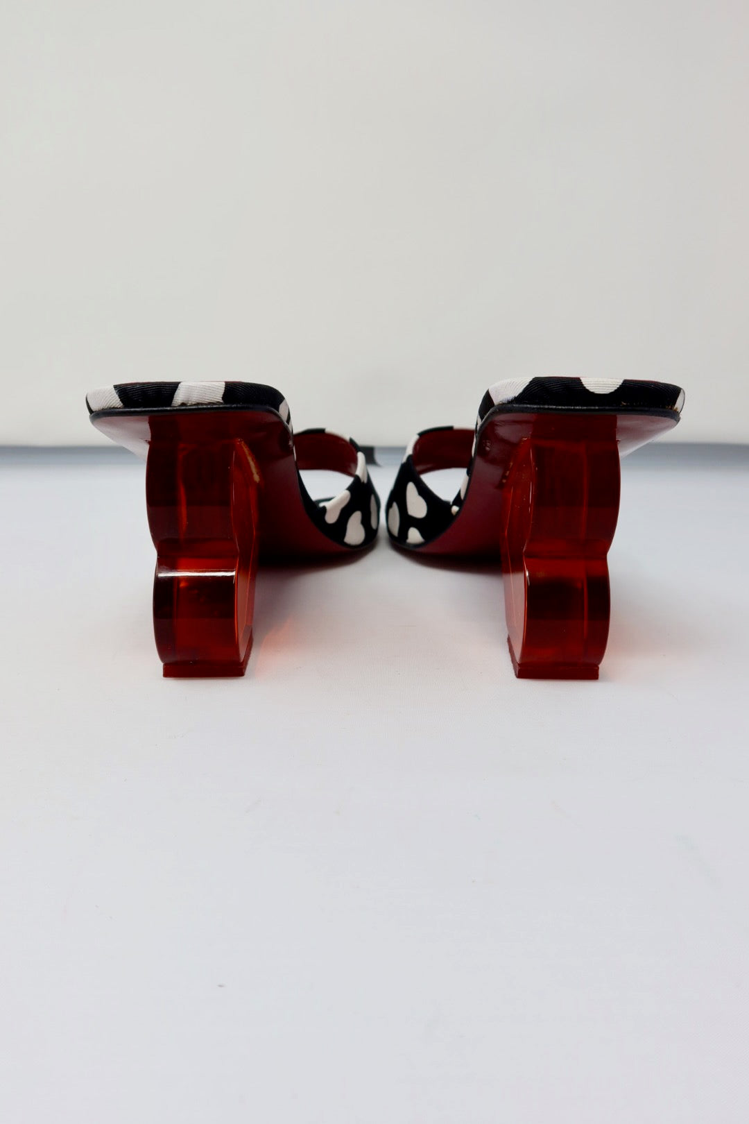 Ramon Tenza Heart Heels - 7B US