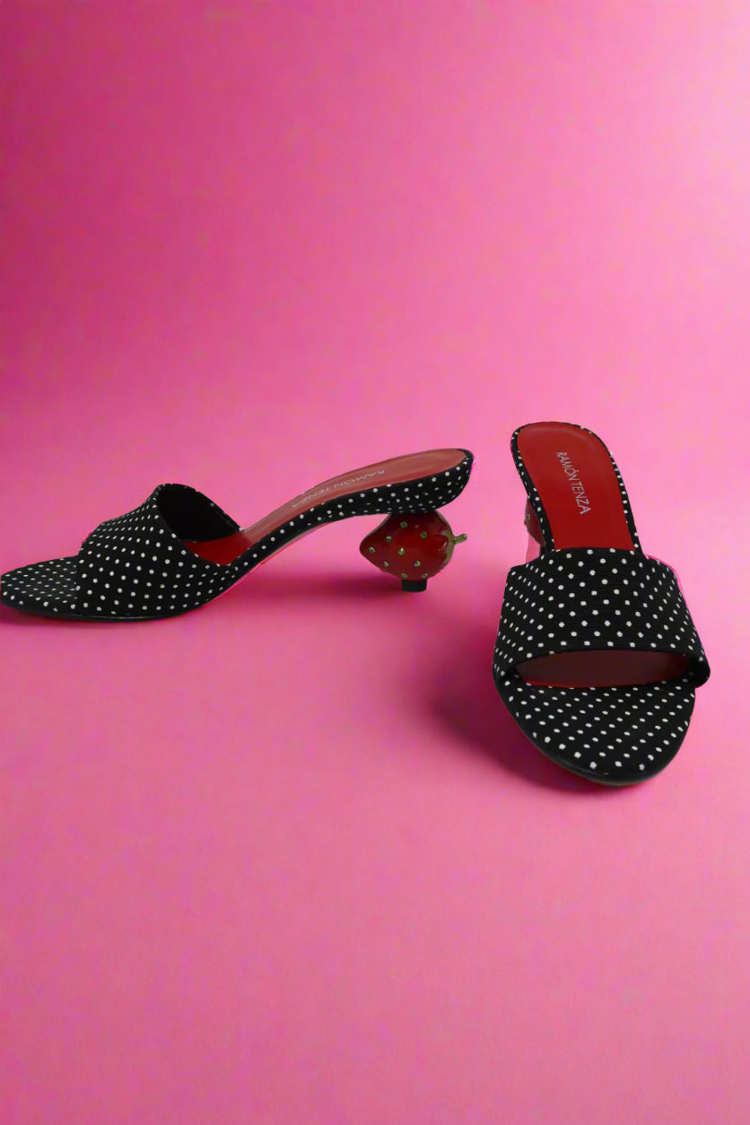 Ramon Tenza Strawberry Heels - 5 US