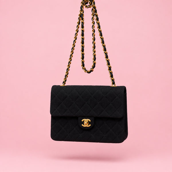 CHANEL Timeless Classic Single Flap Bag