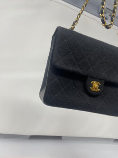 CHANEL Timeless Classic Single Flap Bag