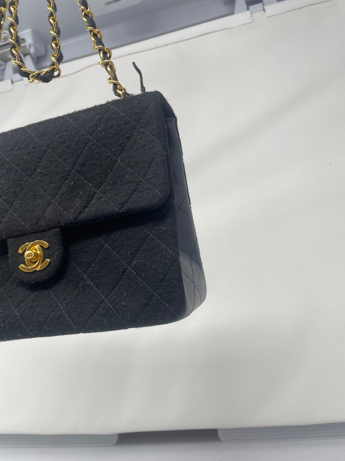CHANEL Timeless Classic Single Flap Bag
