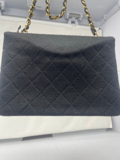 CHANEL Timeless Classic Single Flap Bag