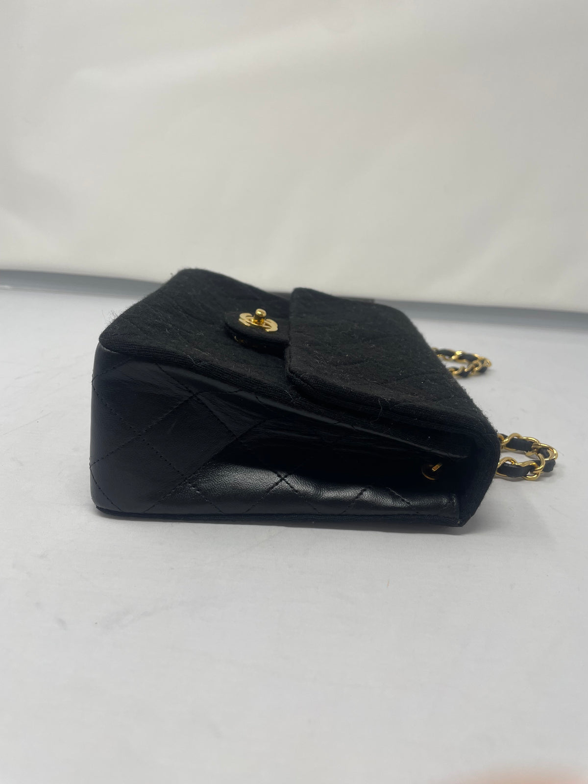 CHANEL Timeless Classic Single Flap Bag