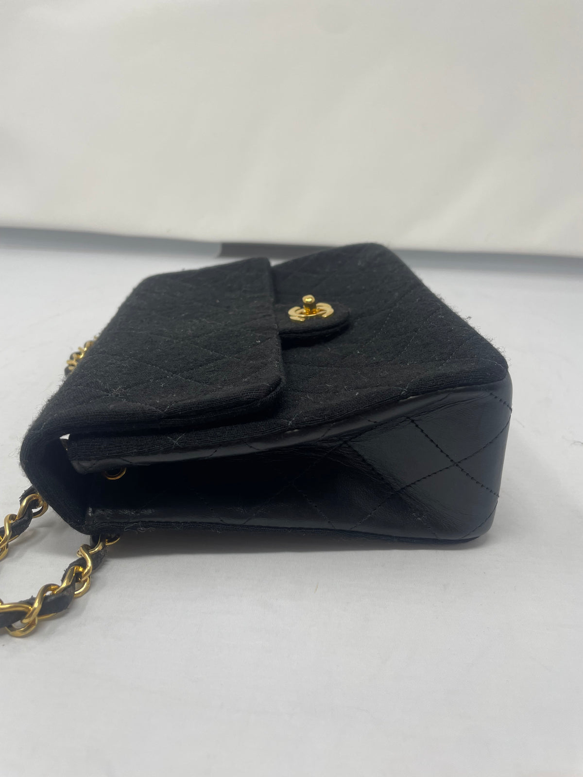 CHANEL Timeless Classic Single Flap Bag