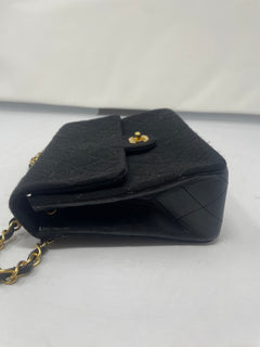 CHANEL Timeless Classic Single Flap Bag