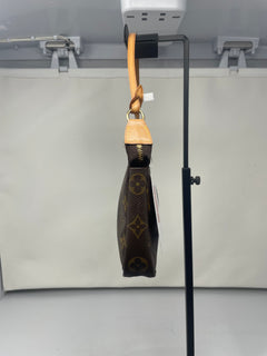 Louis Vuitton Monogram Pochette