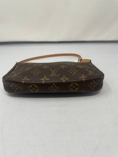 Louis Vuitton Monogram Pochette