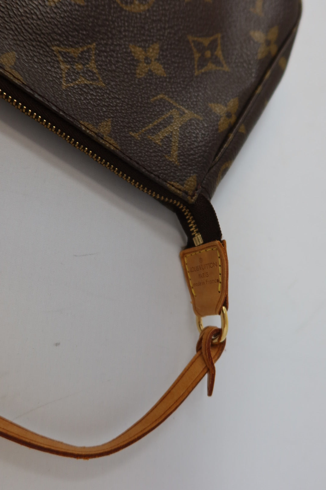 Louis Vuitton Monogram Pochette (comes with original duster)