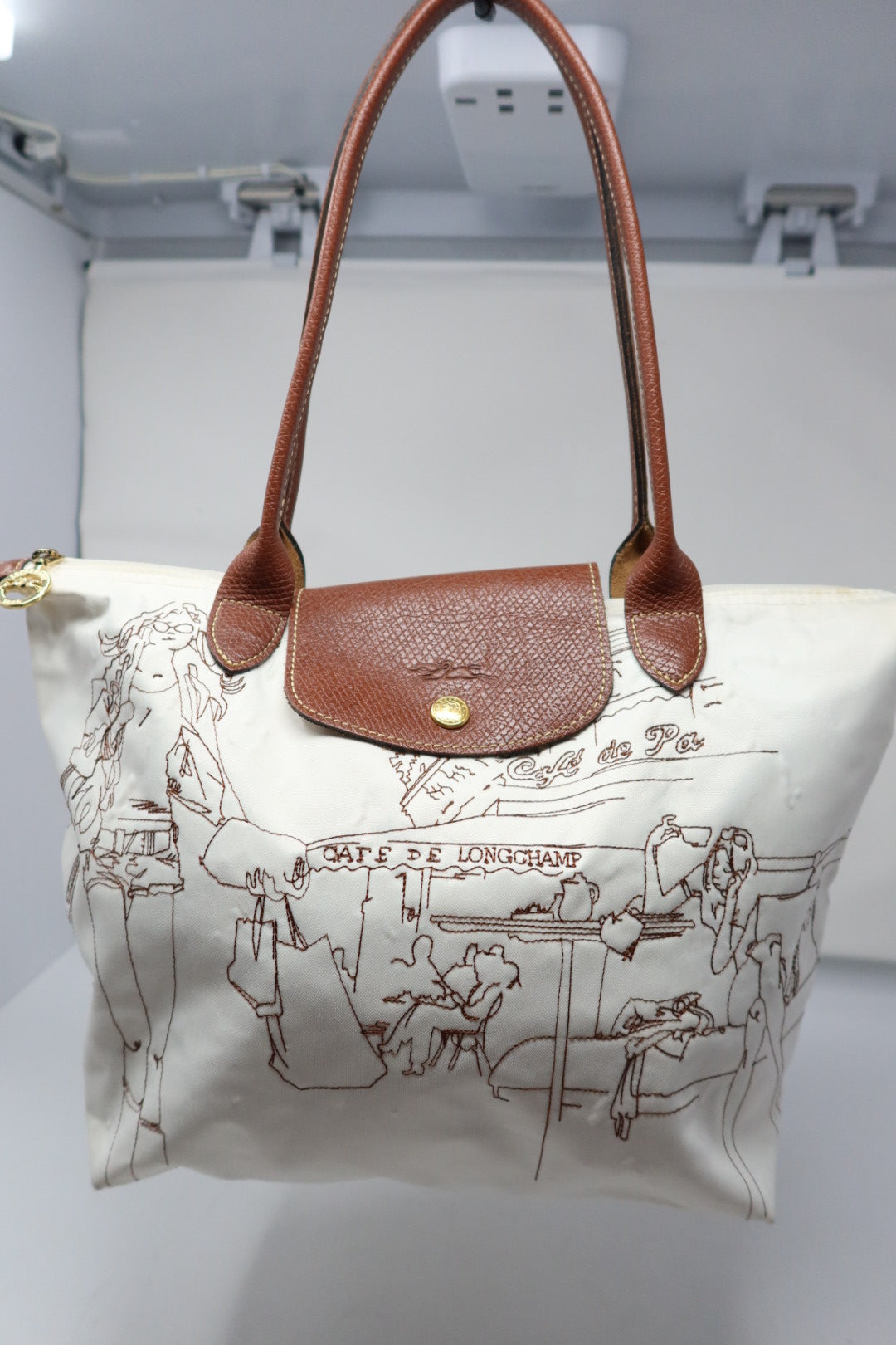 [RARE] White Embroidered Longchamp Tote - Under $300