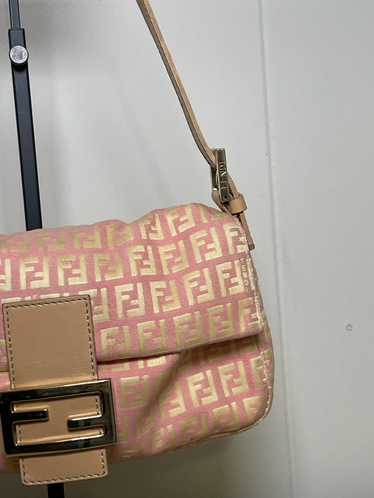 Fendi Pink Monogram Canvas Baguette Shoulder Bag Pink / Beige