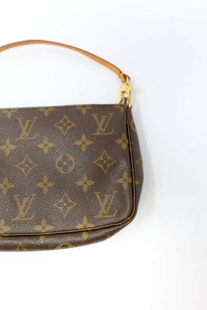 Louis Vuitton Monogram Pochette