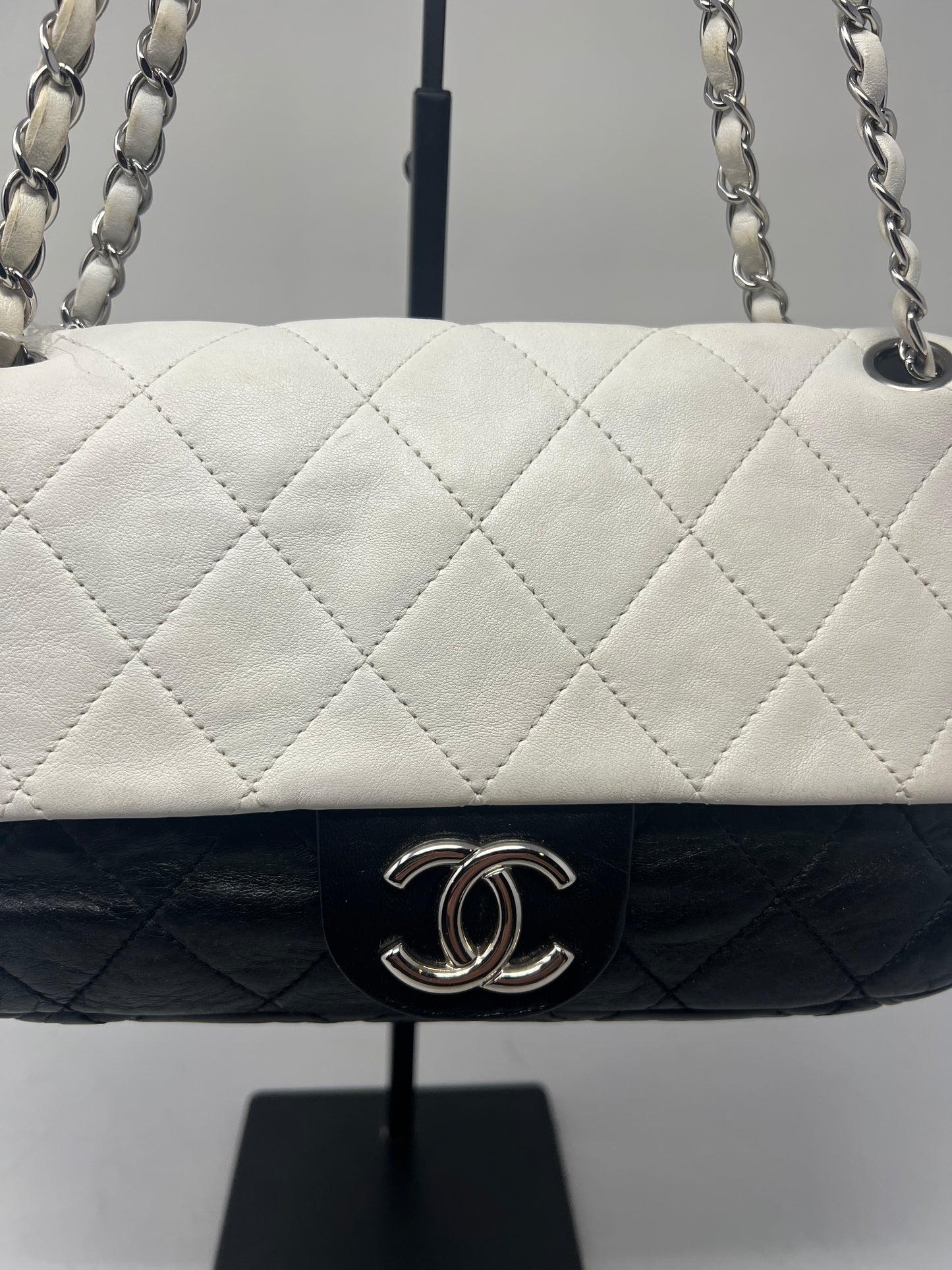 Chanel Flap Black/White Leather Crossbody Bag