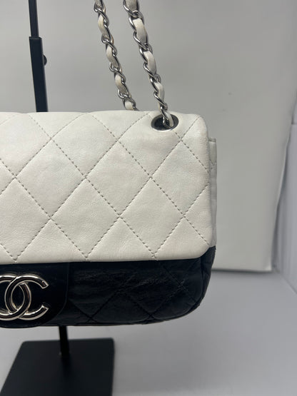 Chanel Flap Black/White Leather Crossbody Bag