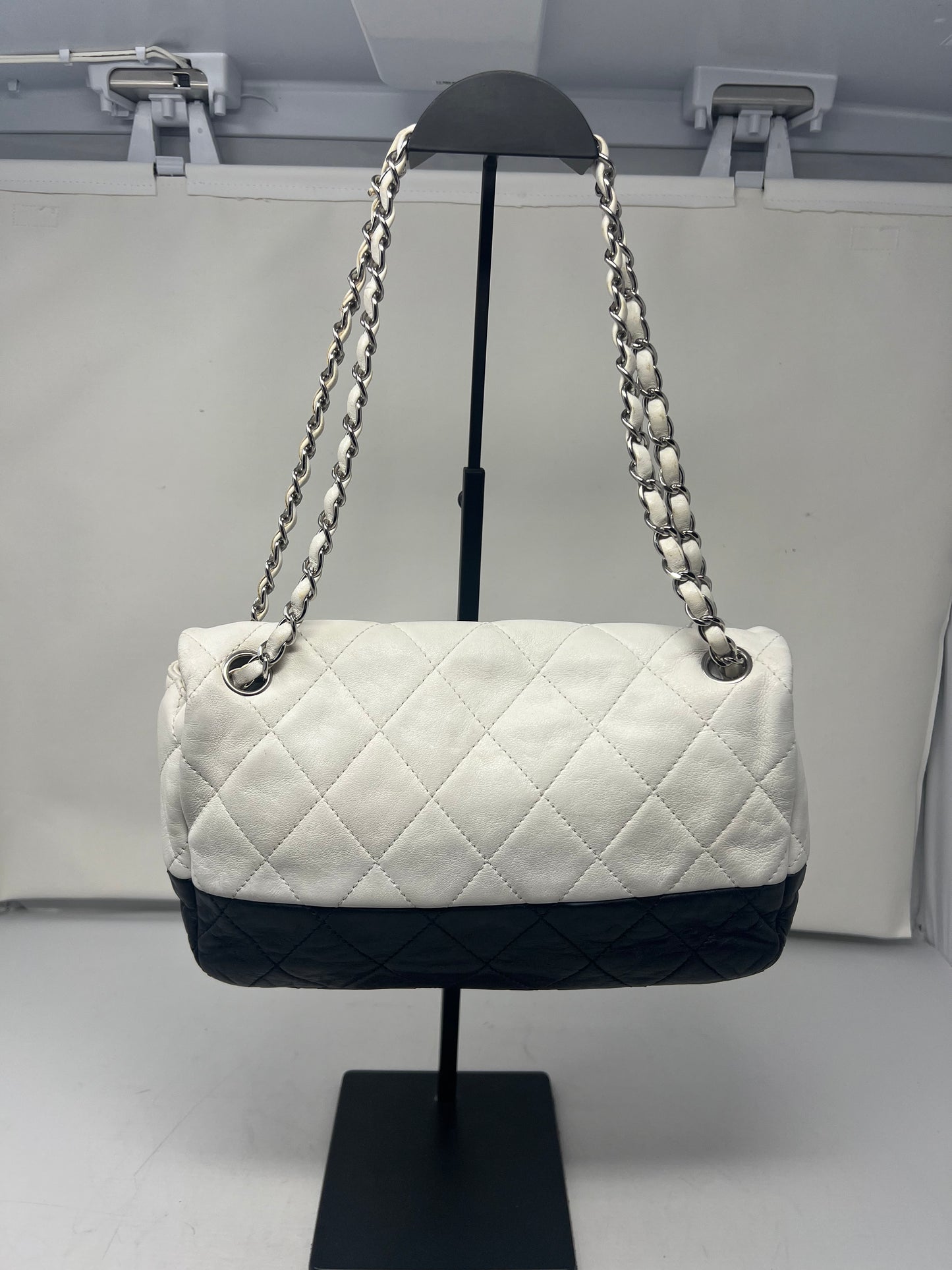 Chanel Flap Black/White Leather Crossbody Bag