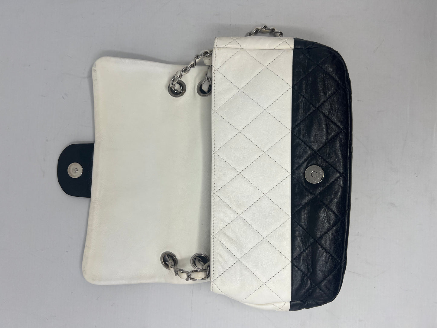 Chanel Flap Black/White Leather Crossbody Bag