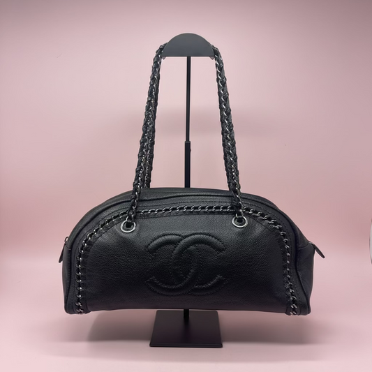 Chanel Luxe Ligne Bowler bag