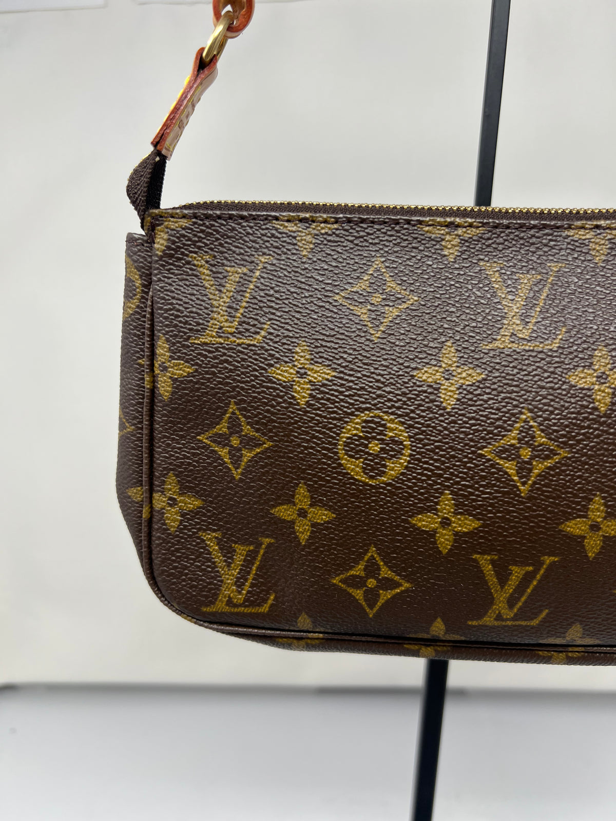 Louis Vuitton Monogram pochette