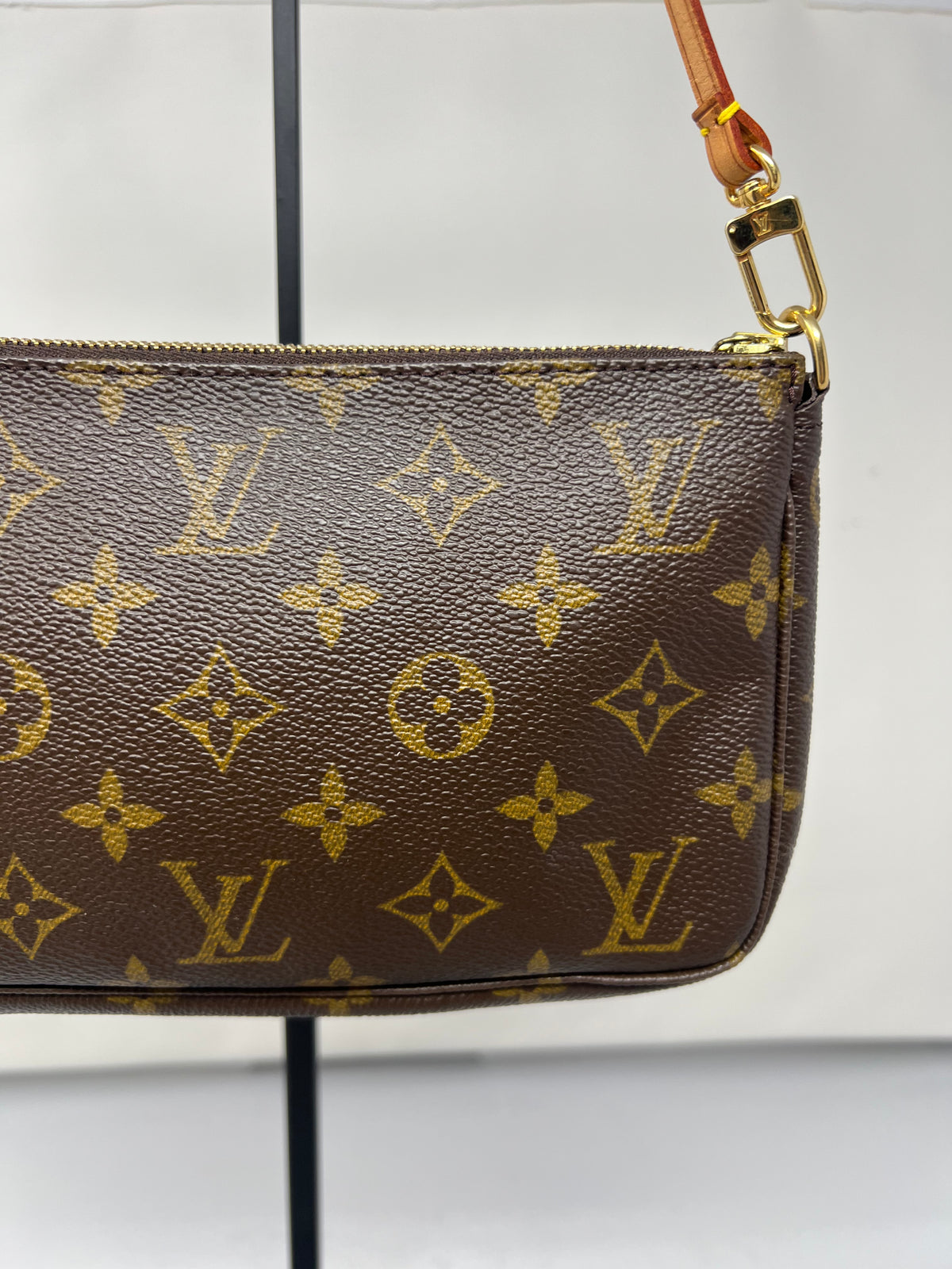 Louis Vuitton Monogram pochette
