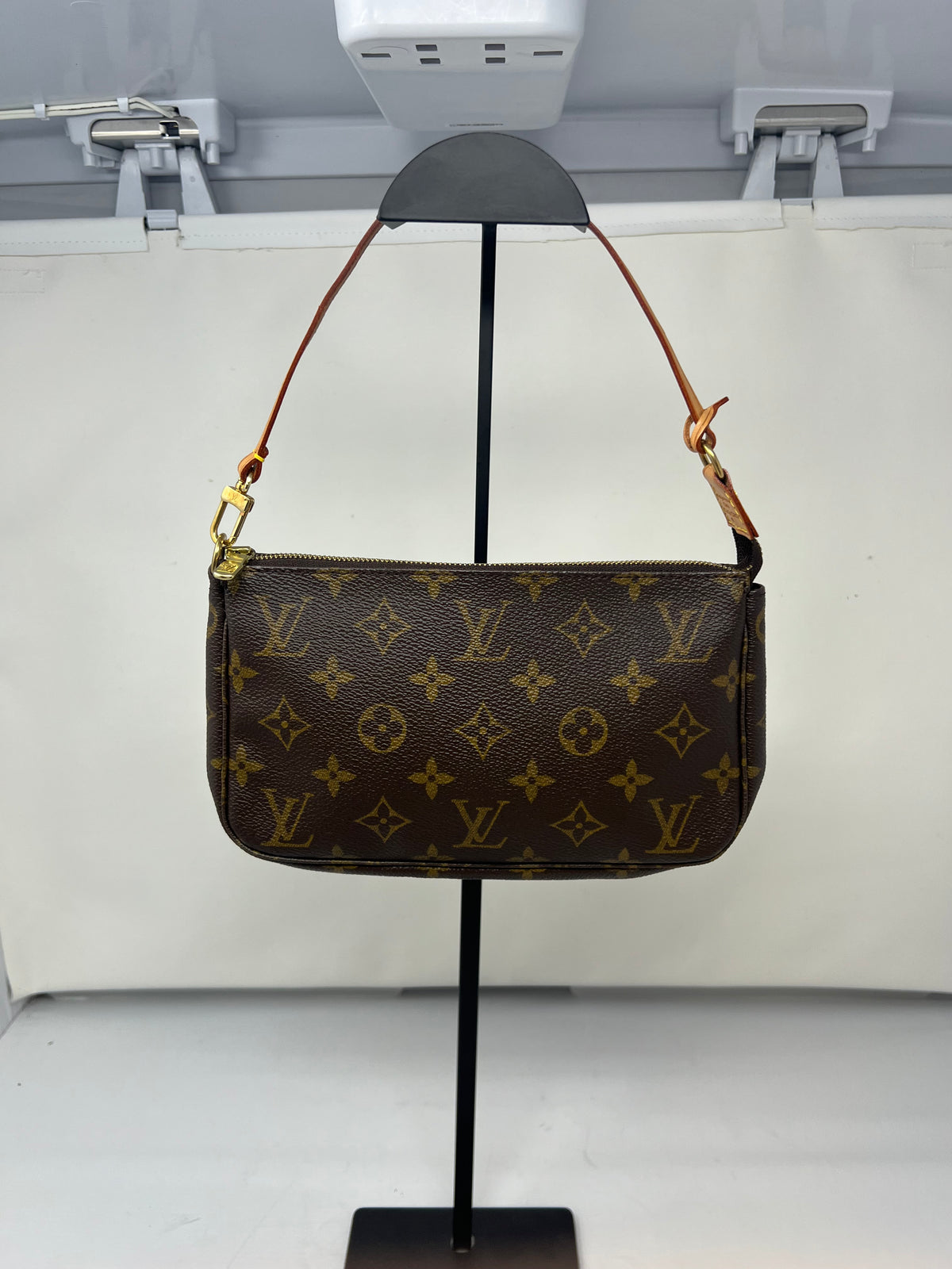 Louis Vuitton Monogram pochette