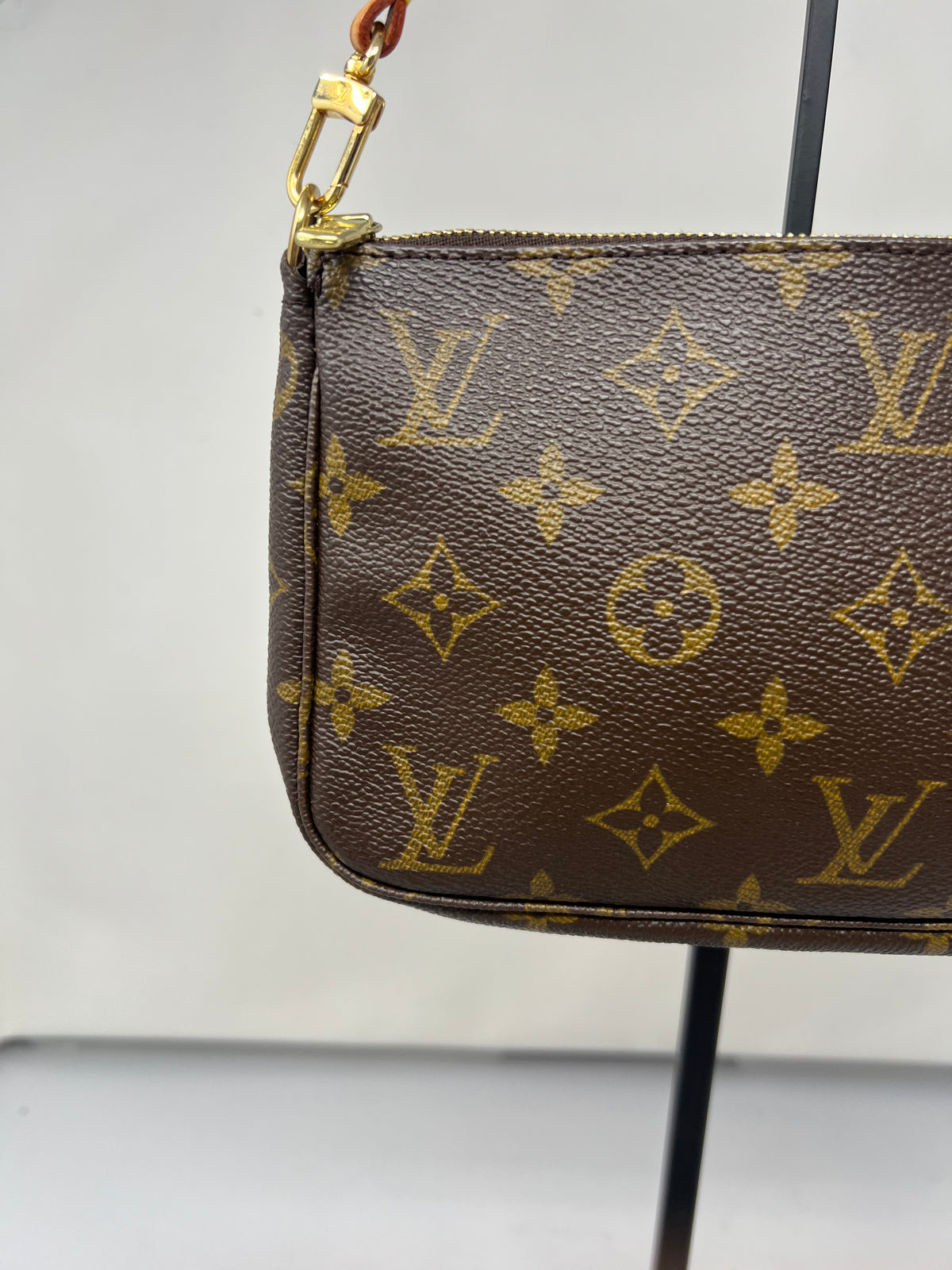 Louis Vuitton Monogram pochette