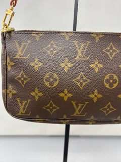 Louis Vuitton Monogram pochette