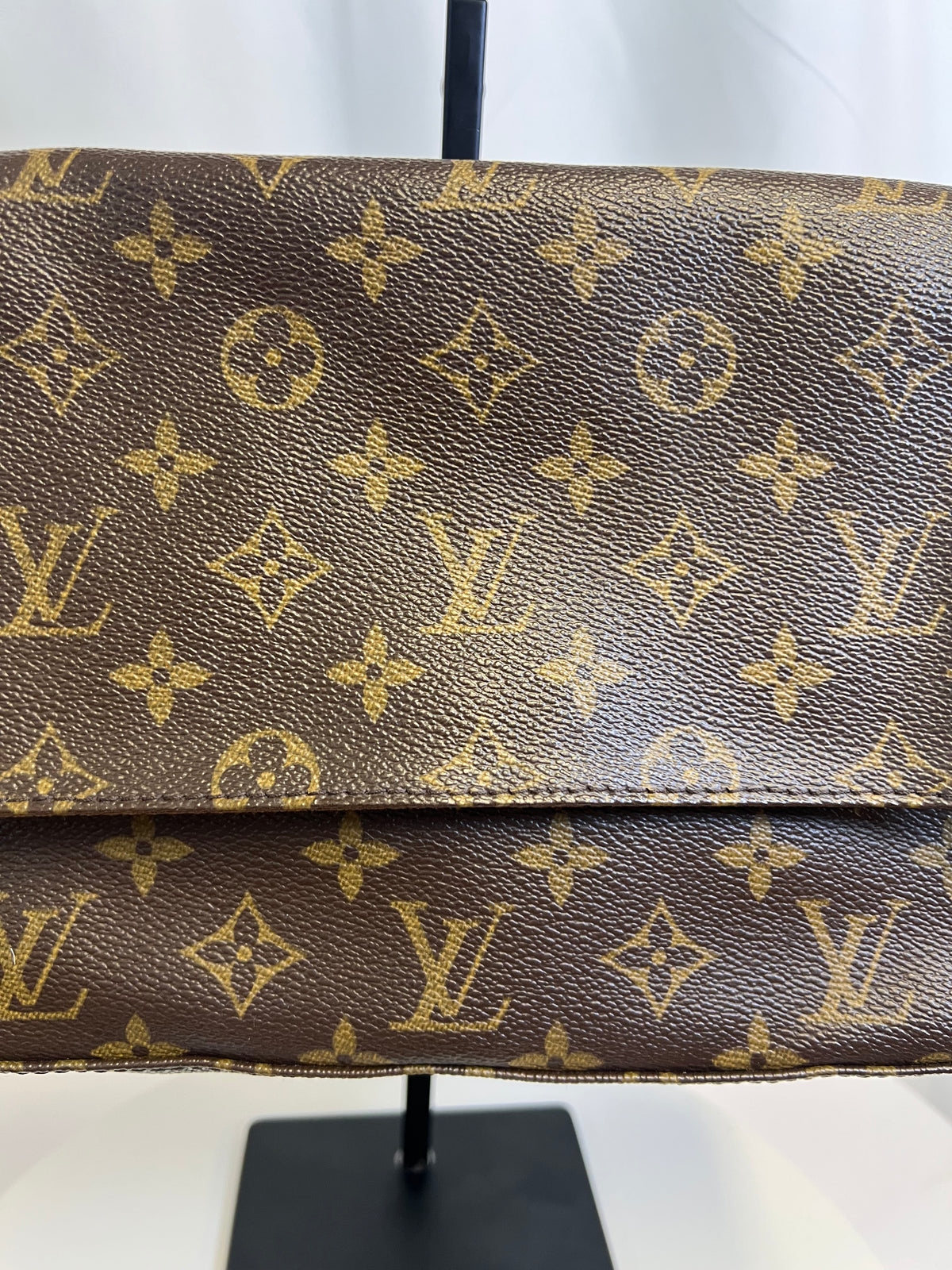 Louis Vuitton Monogram Looping