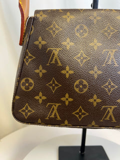Louis Vuitton Monogram Looping